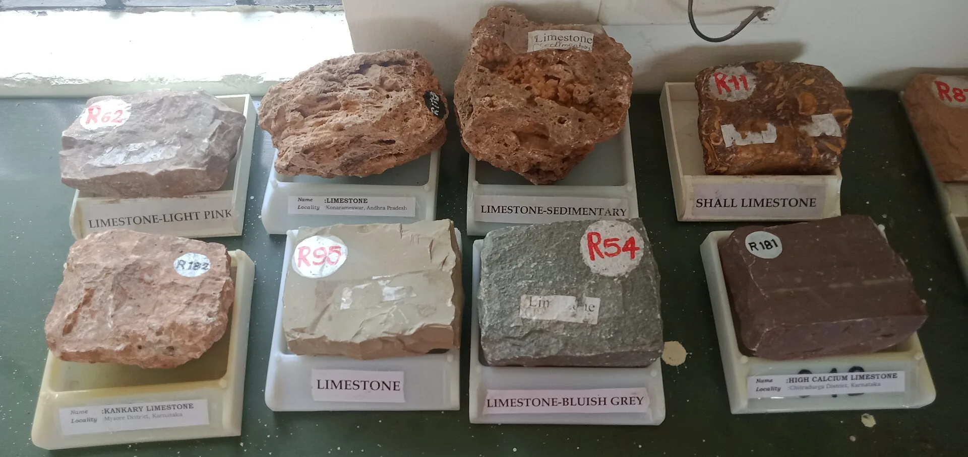 Limestone rocks that can raise aquarium hardness and pH