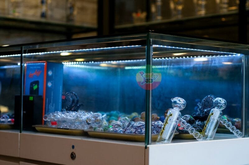 clear glass tank